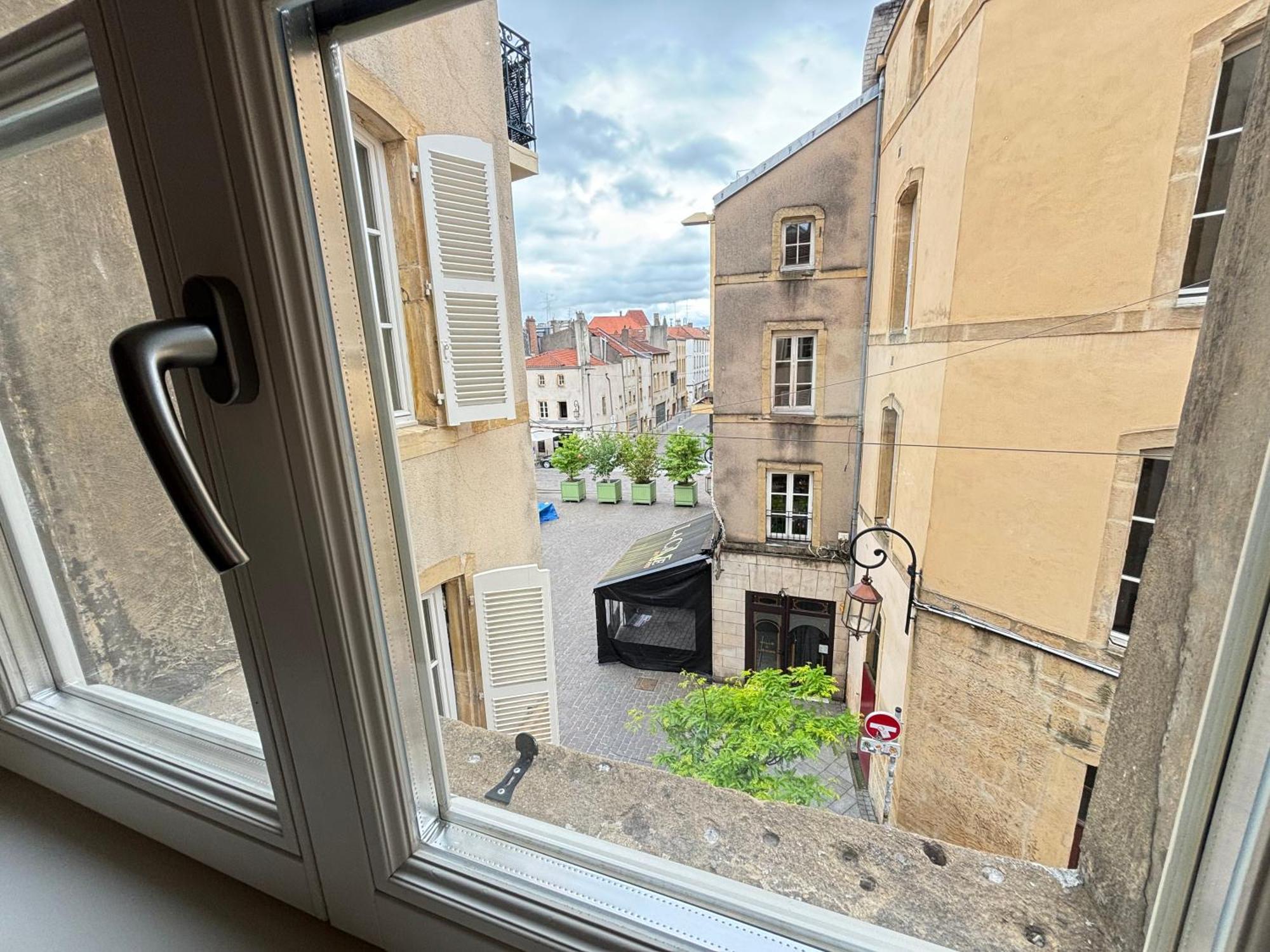 Louis Premier Et Second Metz Centre Un Sejour A Part Apartman Kültér fotó